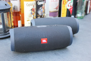 ブルートゥーススピーカー